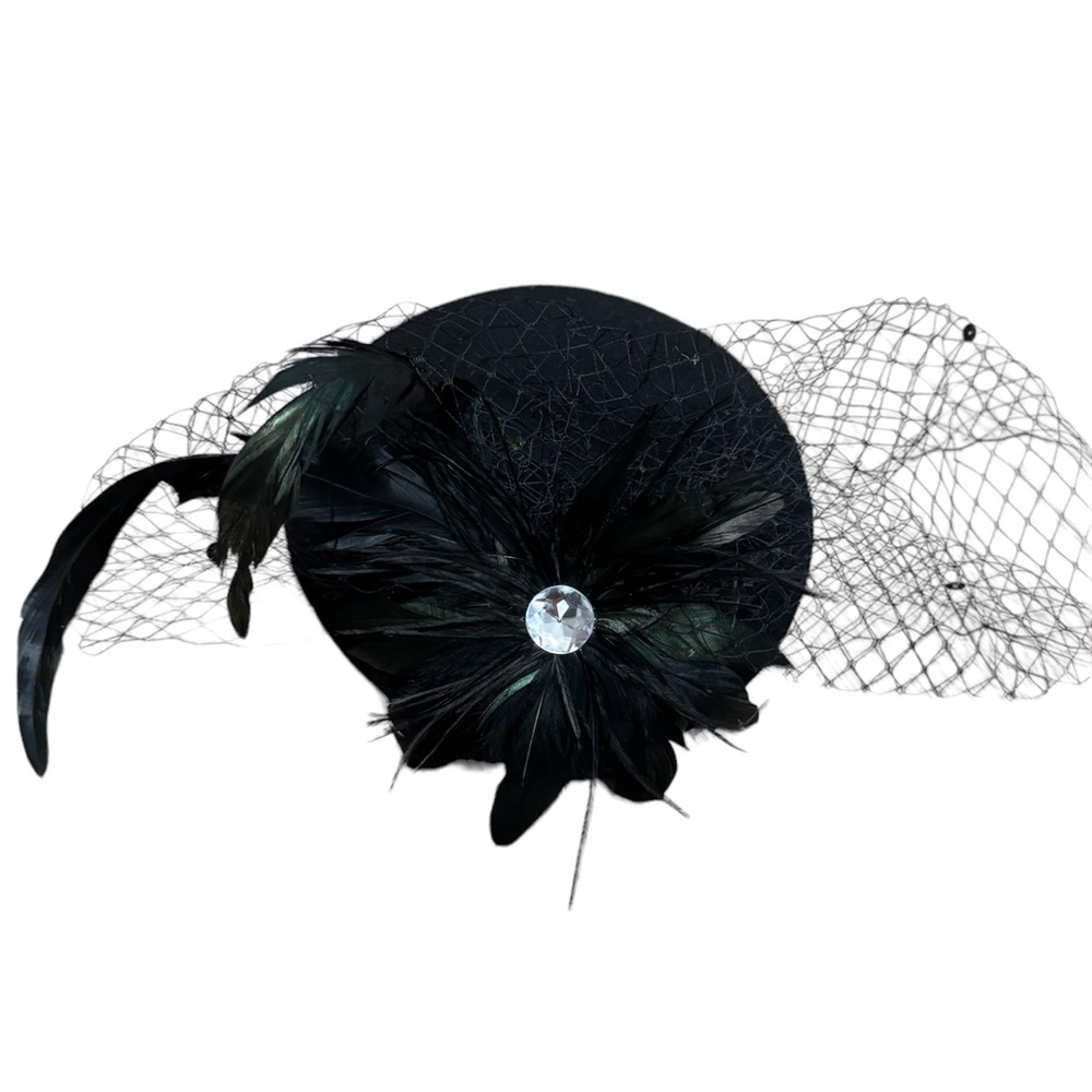 Vintage inspired wool hat with veil and peacock feathers